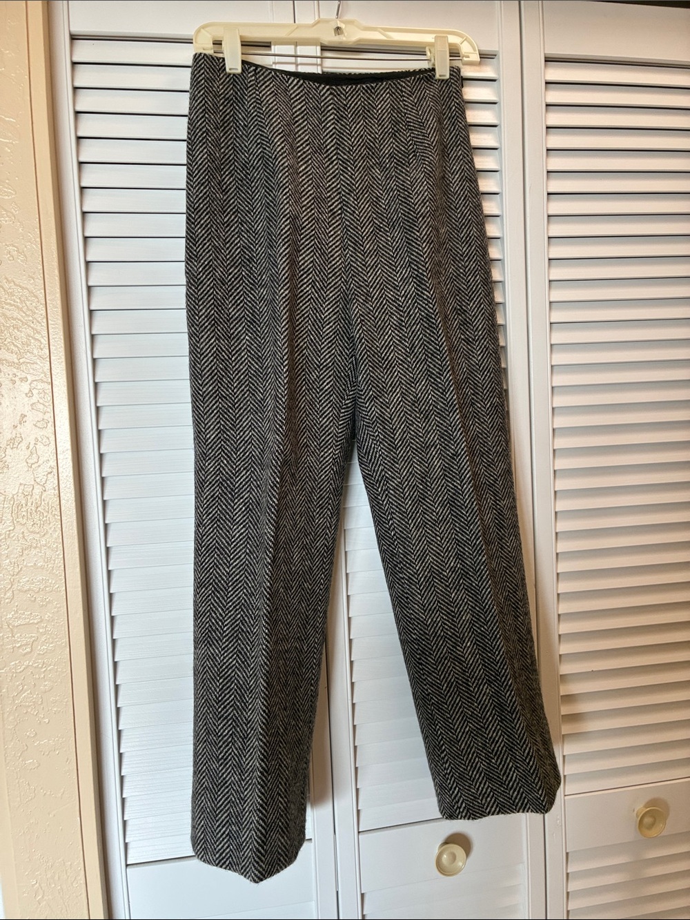 Women’s Herringbone Dress Pants - Black & White